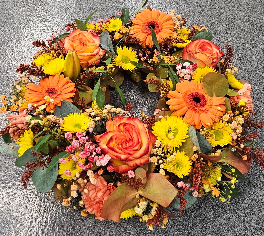 Traditional Round Wreath