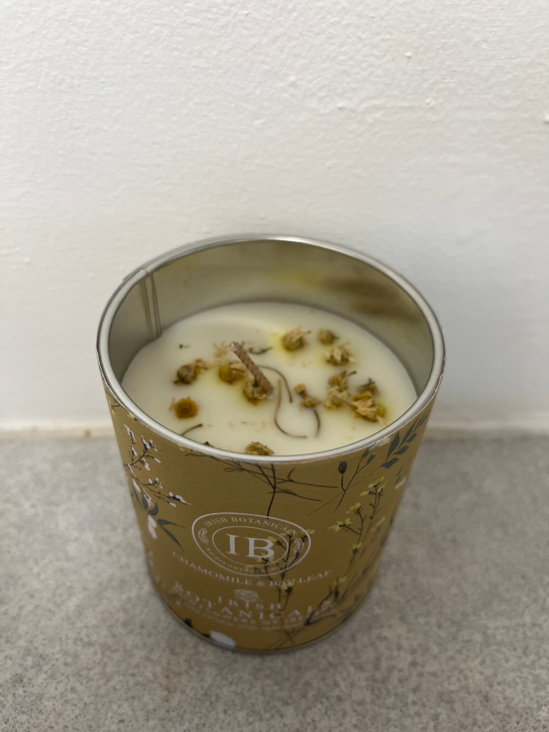 Chamomile and Bay Leaf tin candle