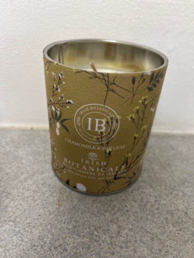 Chamomile and Bay Leaf tin candle
