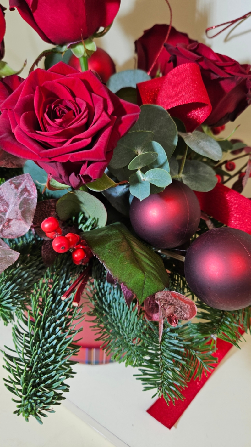 Christmas hat box arrangement