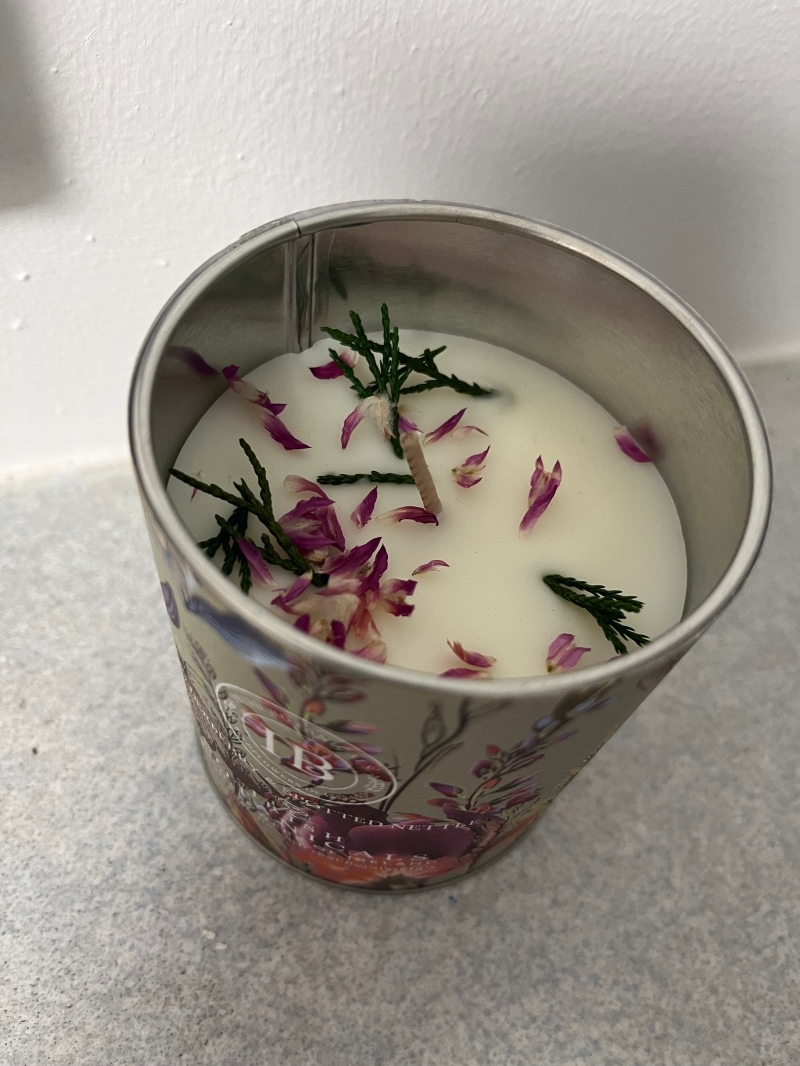 Elderberry and Spotted Nettle tin candle
