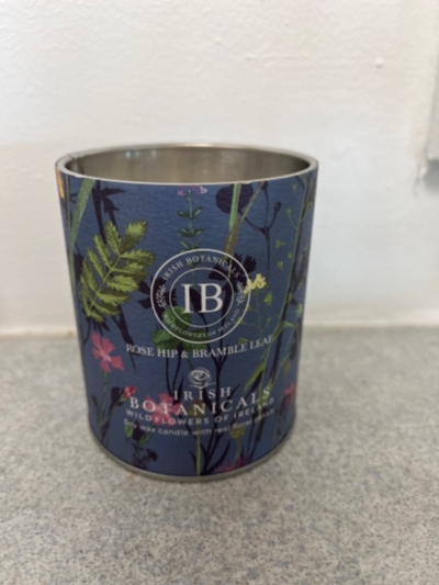 Rose Hip and Bramble tin candle