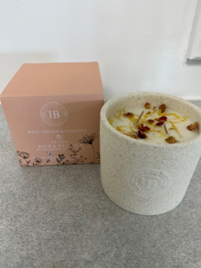 wild orchid and comfrey candle