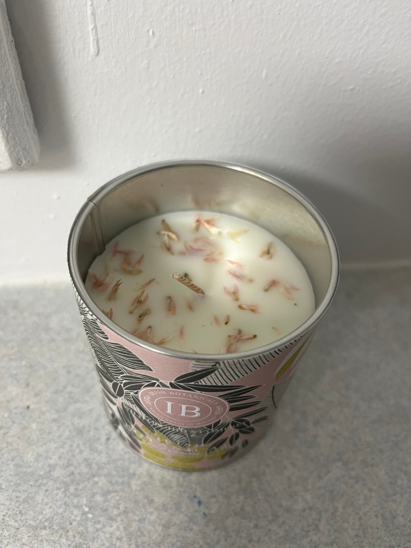 Wild Orchid and comfrey tin candle