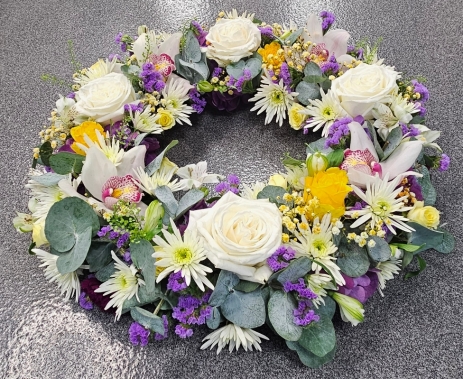 Traditional Round Wreath