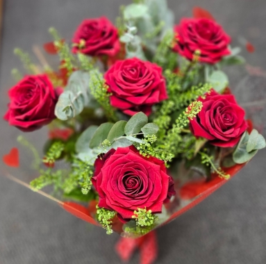 6 Red Roses with Luxury Greenery