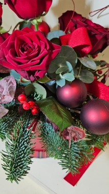 Christmas hat box arrangement