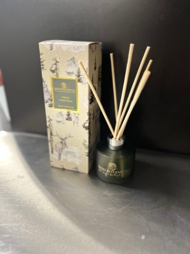 White Christmas reed diffuser